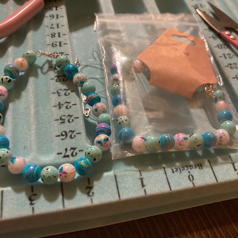 Blue white mixed beaded bracelet